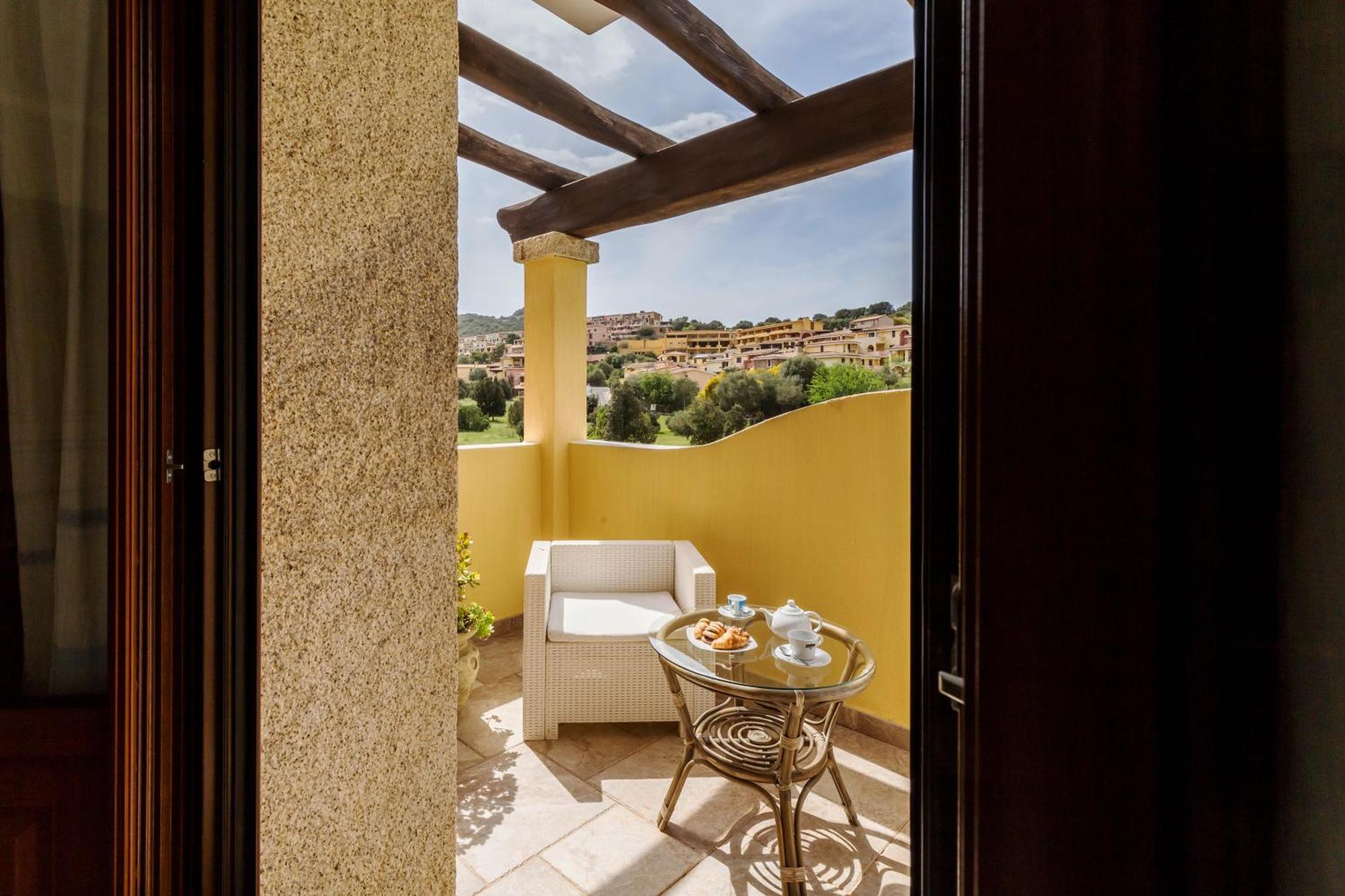 Hotel Sa Suergia Villasimius Exterior photo