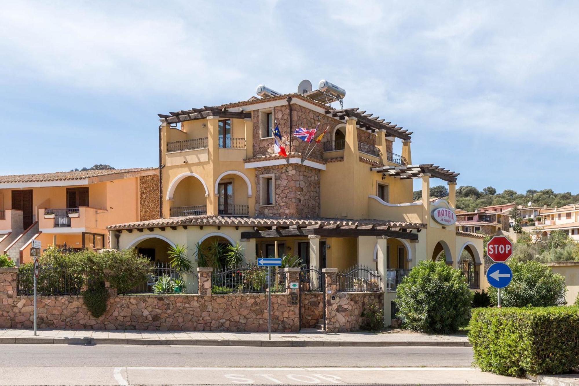 Hotel Sa Suergia Villasimius Exterior photo