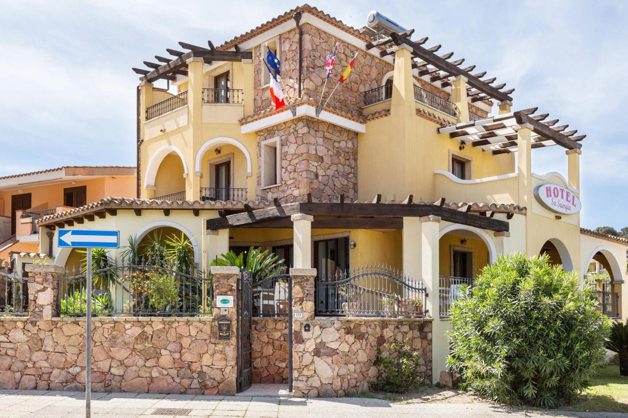 Hotel Sa Suergia Villasimius Exterior photo