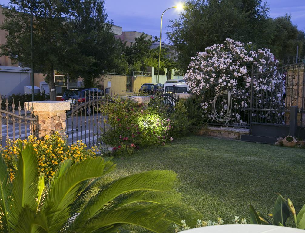 Hotel Sa Suergia Villasimius Exterior photo