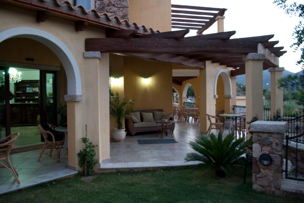 Hotel Sa Suergia Villasimius Exterior photo